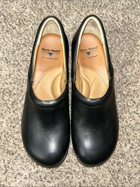 Nurse Mates Black Leather Slip-On Moccasins with Pillowtop Insole, Size 9